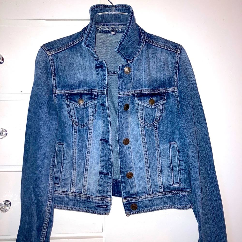 Women’s jean jacket size M - American Eagle